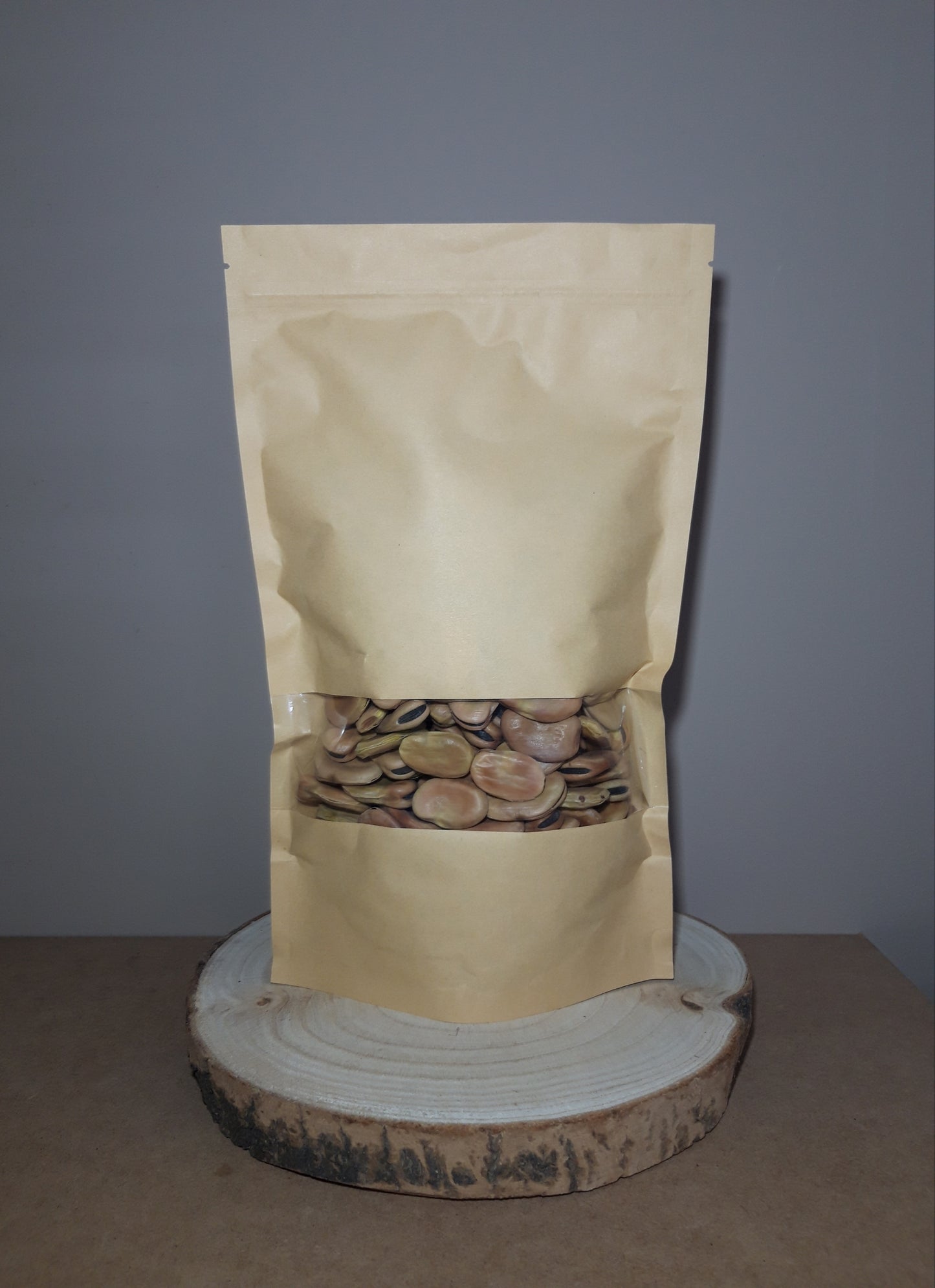 Dried broad beans from our crops. Natural product