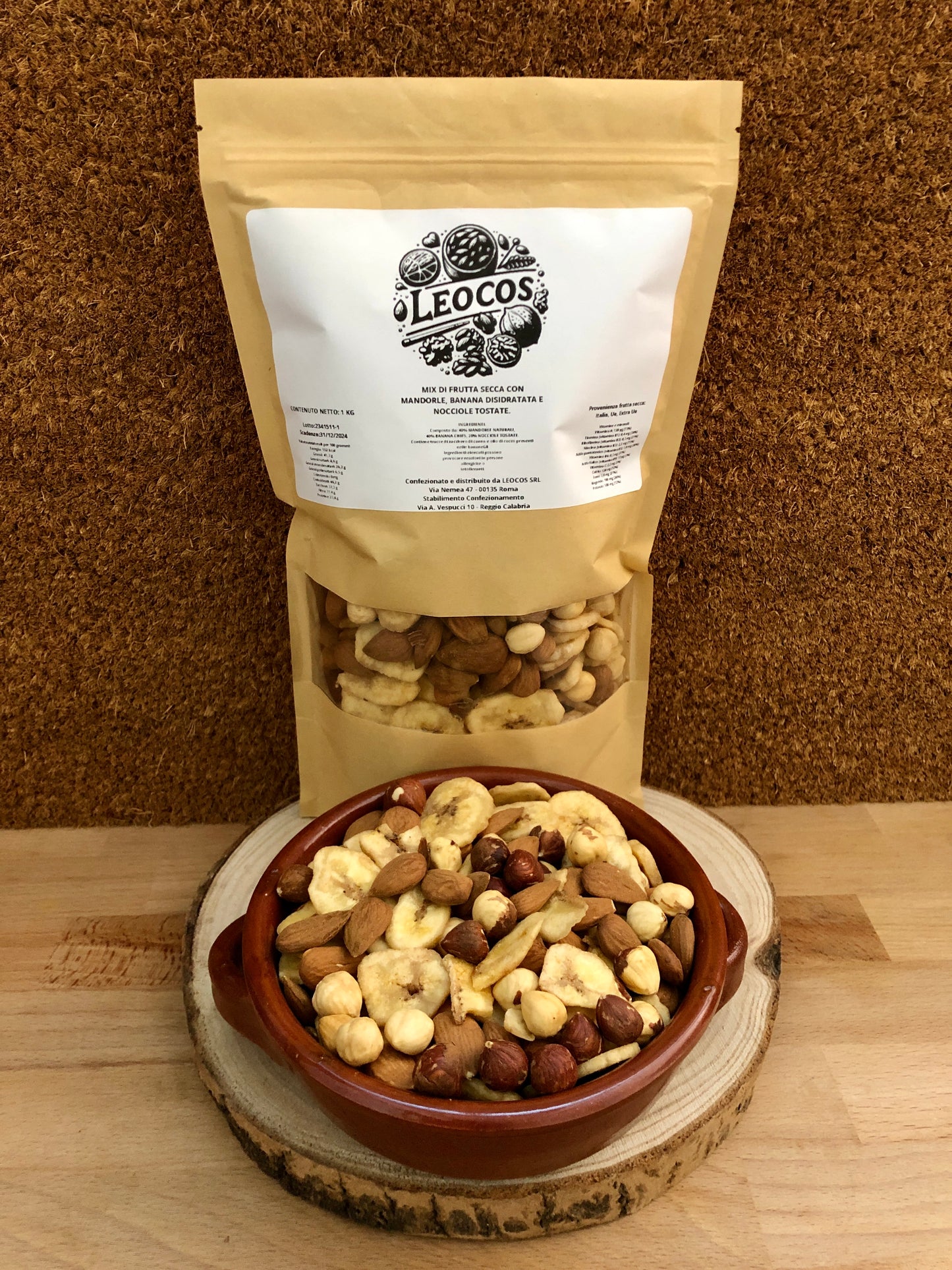 Mix of dried fruit with almonds, hazelnuts and dehydrated banana