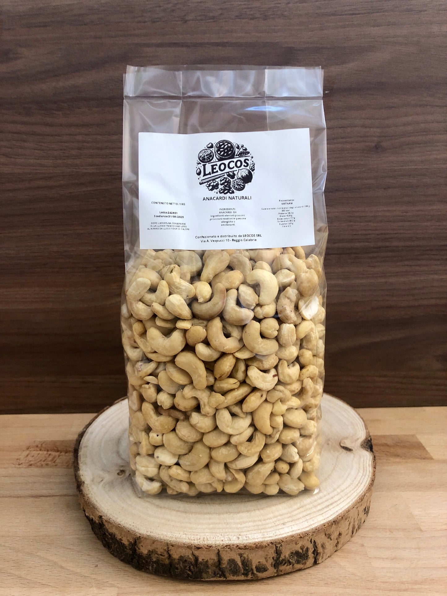 Natural raw cashews - Premium quality - selected