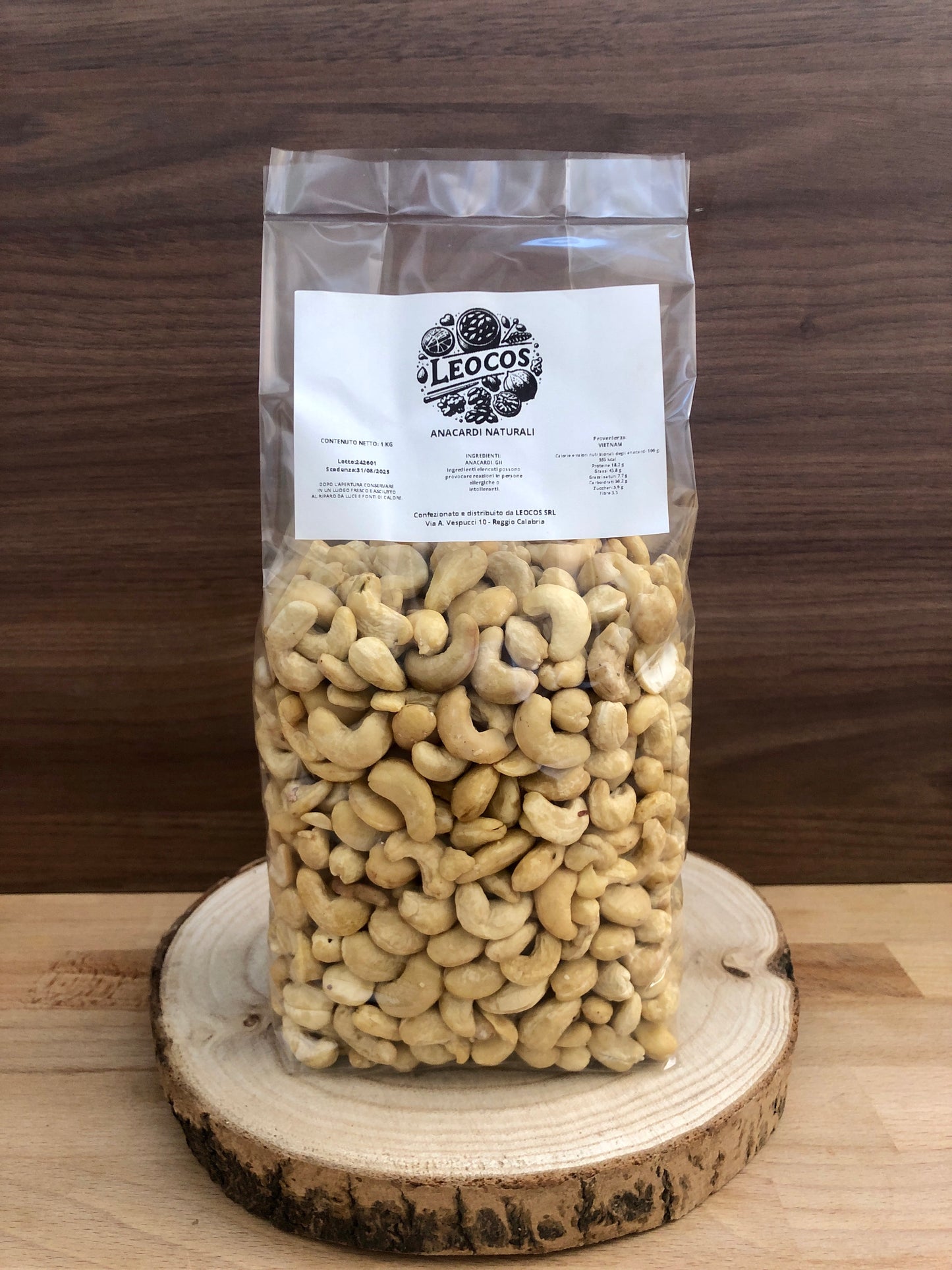 Natural raw cashews - Premium quality - selected