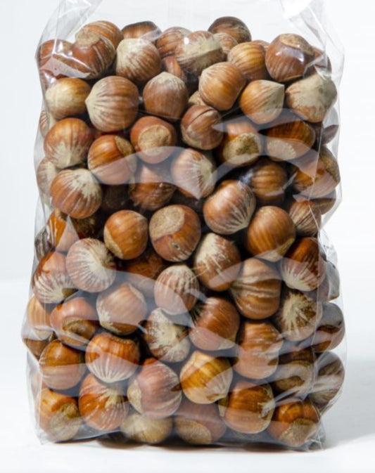 Calibrated Natural Italian hazelnuts in shell